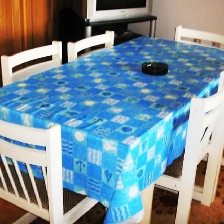 La Pinetina 3 Apartment *